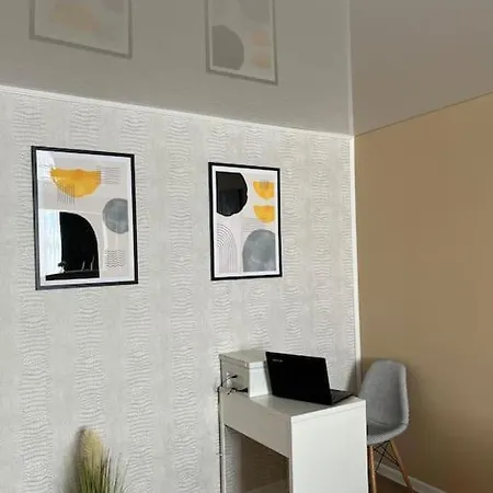 Fully Equipped, Moments Away From The Centre Daire *