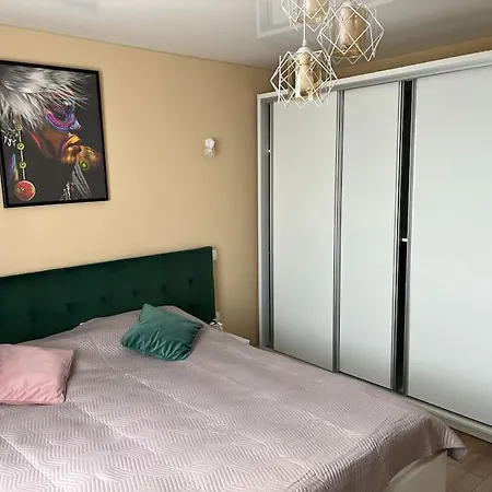 Lejlighed Fully Equipped, Moments Away From The Centre *