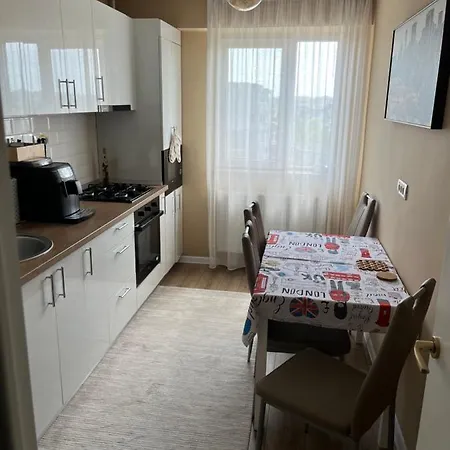 Lejlighed Fully Equipped, Moments Away From The Centre