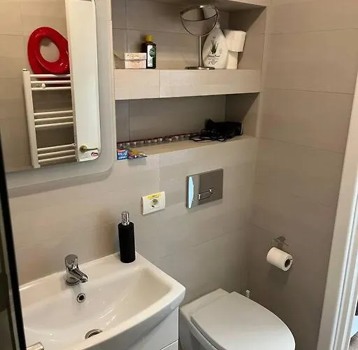 Apartament Fully Equipped, Moments Away From The Centre